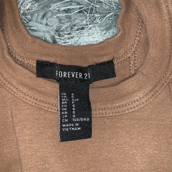 Forever 21 halter top - Picture 3 of 3